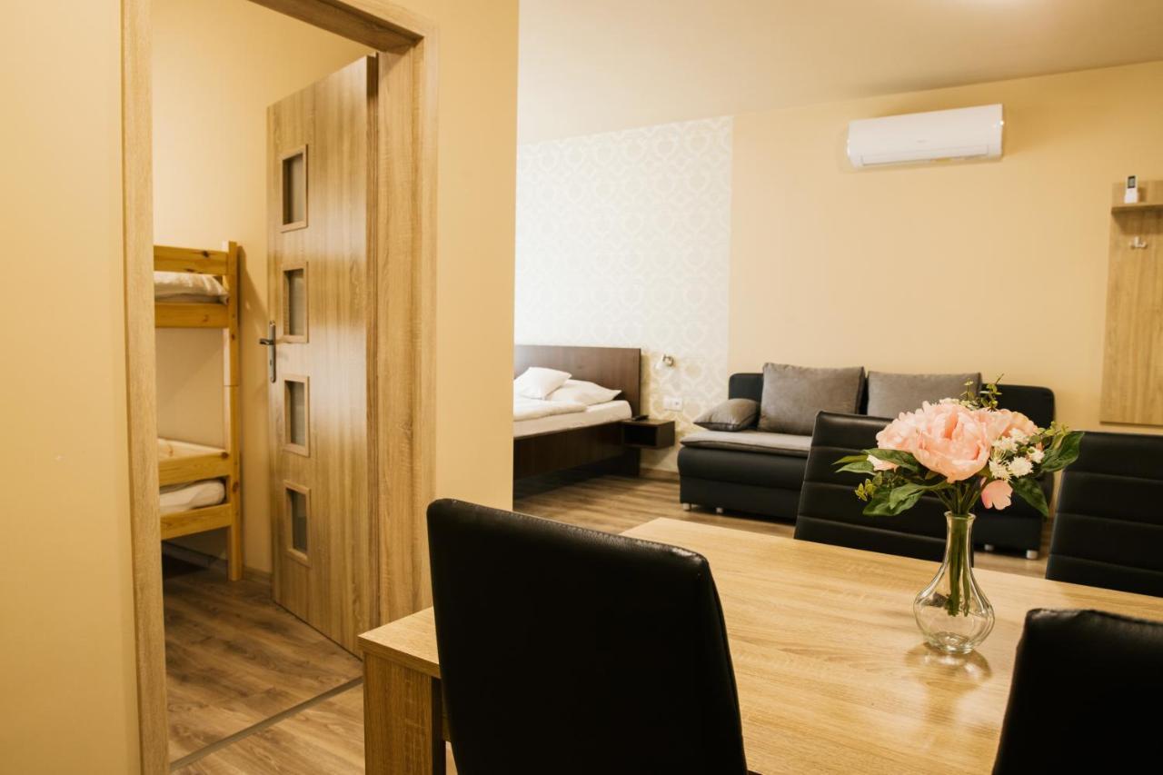 Jazmin Apartmany Veľký Meder Bagian luar foto