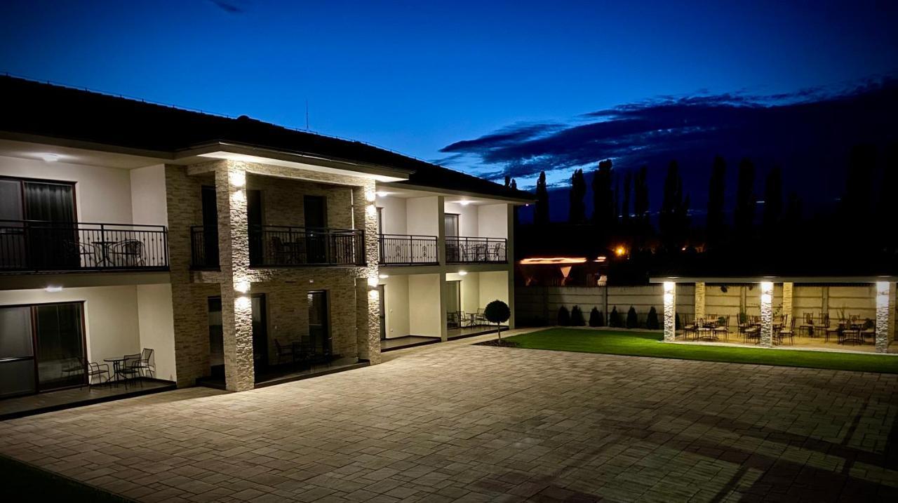 Jazmin Apartmany Veľký Meder Bagian luar foto